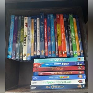 COPY - 28 Disney Blu-ray DVD’s.